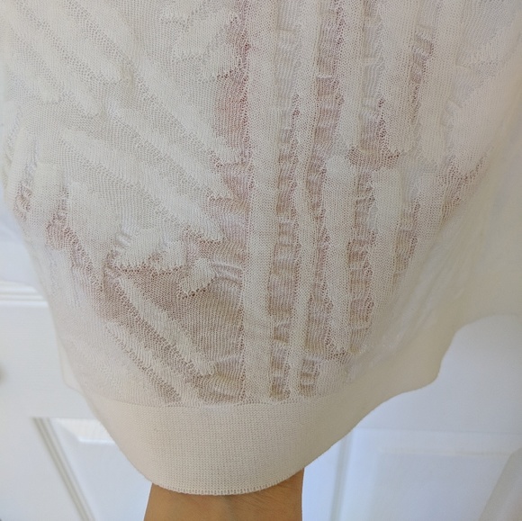 Simply Vera Sheer White Top - Picture 3 of 6